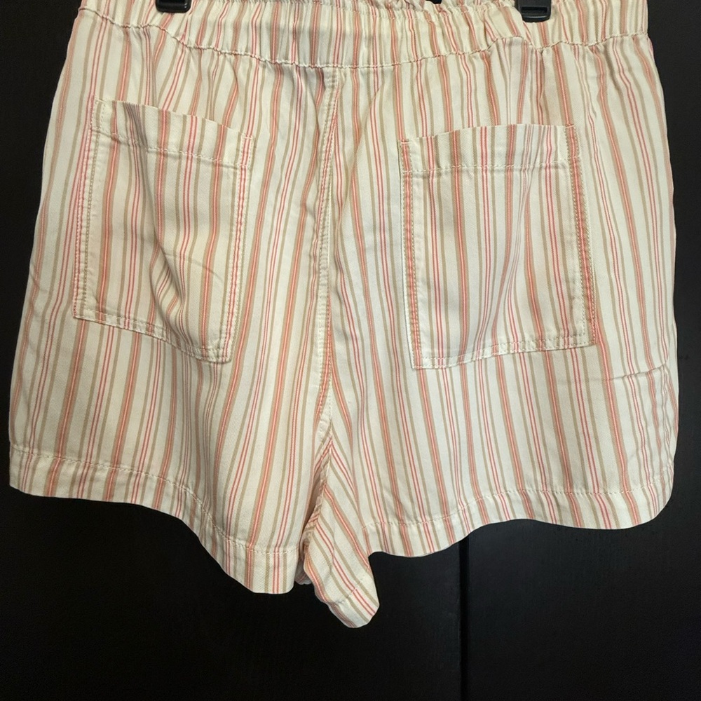 LOFT Drawstring Coral and Cream Striped Shorts - Picture 4 of 4